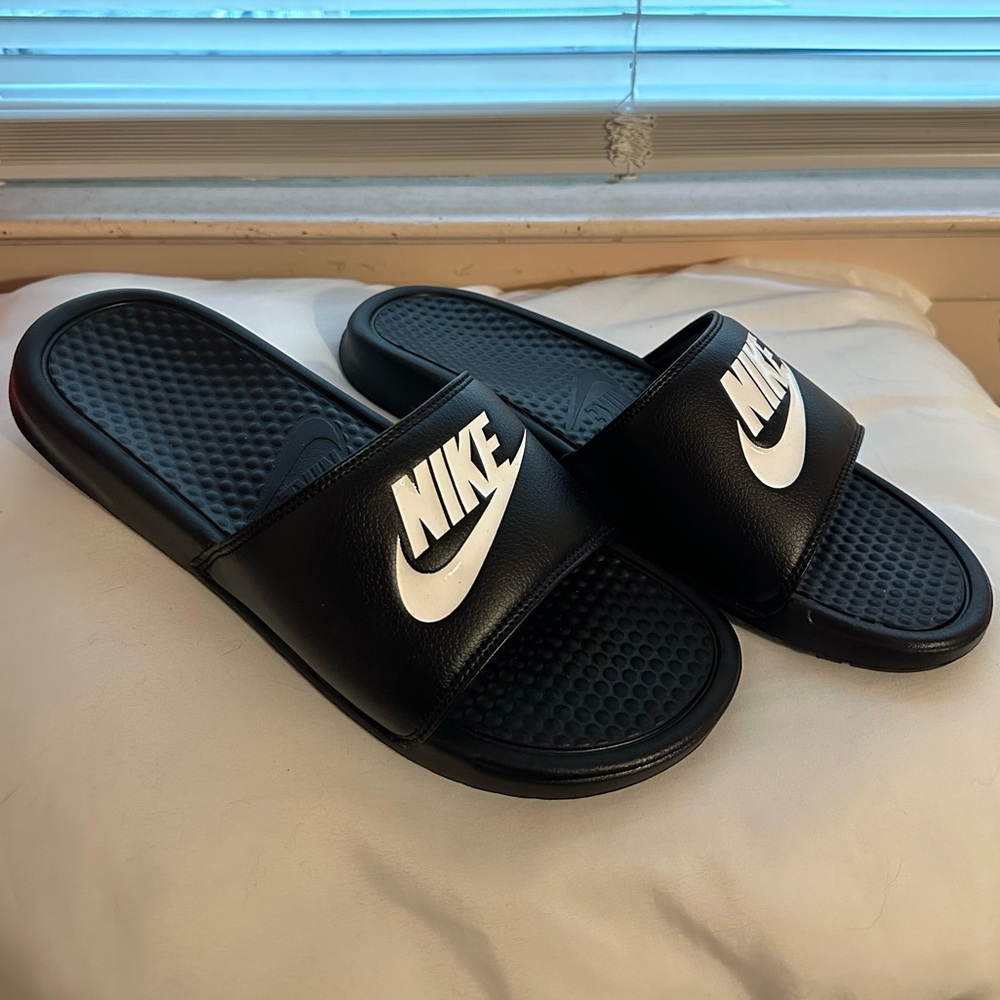 Nike Slides Men’s 11